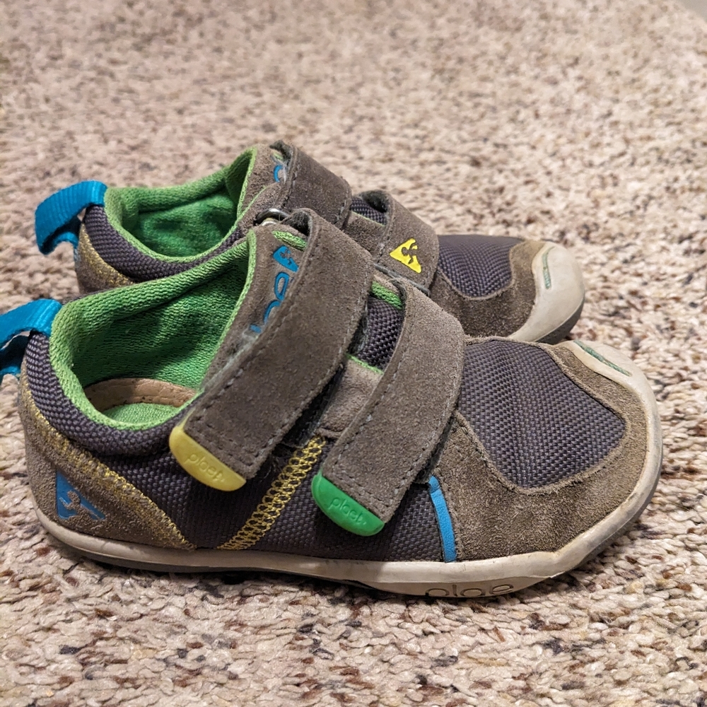 PLAE TY STEEL GRAY LEATHER BLUE GREEN YELLOW SNEAKER SHOE SIZE 8.5